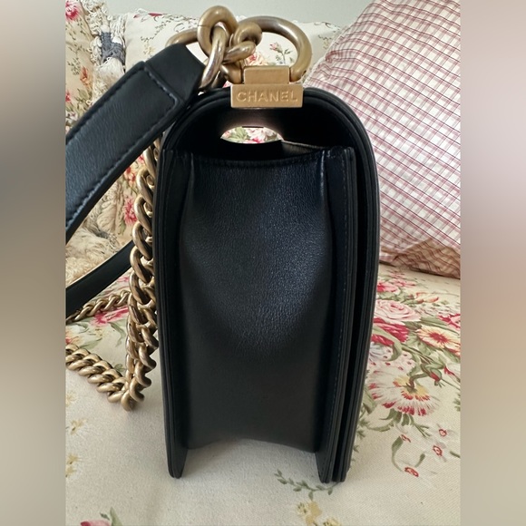 Authentic Chanel Boy. - Picture 8 of 15